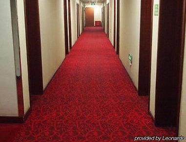 Super 8 Beijing Guang Ming Qiao Hotel Bagian luar foto