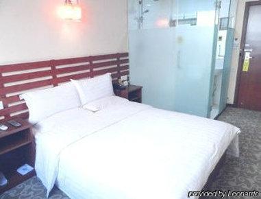 Super 8 Beijing Guang Ming Qiao Hotel Bagian luar foto